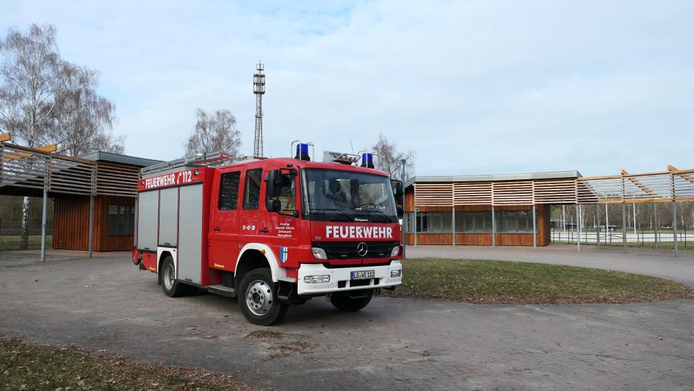 vor dem Turniergelände Luhmühlen